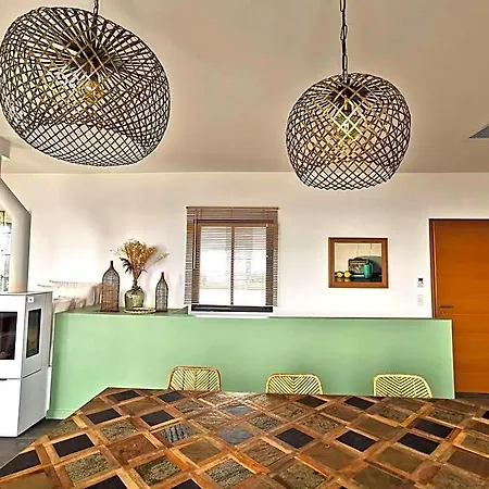 Casa Lunga In Erbalunga - A Stones Throw From The
