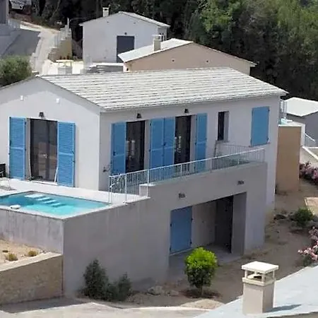 Casa Lunga In Erbalunga - A Stones Throw From The Brando