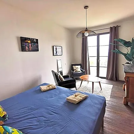 Casa Lunga In Erbalunga - A Stones Throw From The Brando