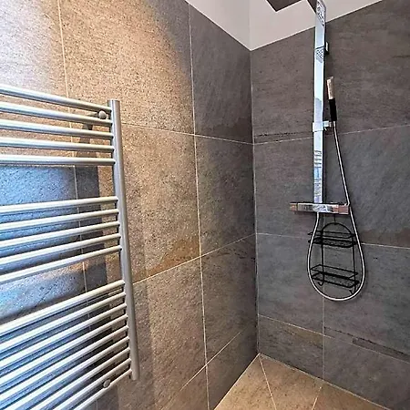 Casa Lunga In Erbalunga - A Stones Throw From The מלון 4*